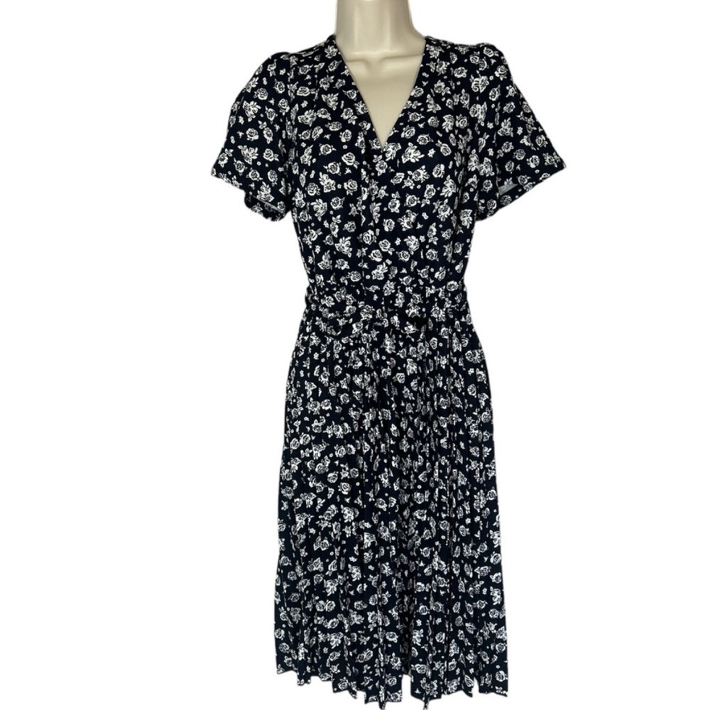 Lark + Grey black dress with white flowers size PM - Picture 1 of 6